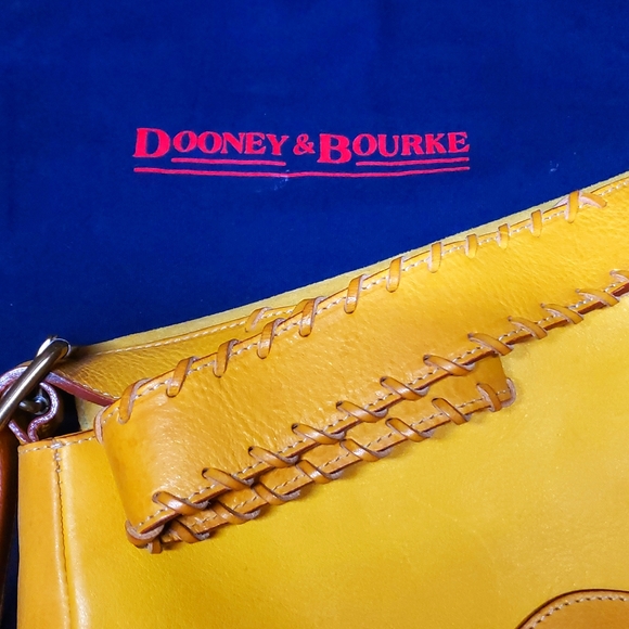 Brand new leather Dooney & Bourke hobo bag. - Picture 4 of 10